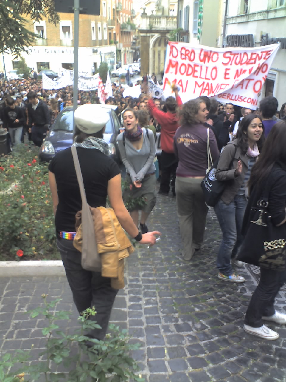 Studenti in piazza a Frascati contro la riforma Gelmini